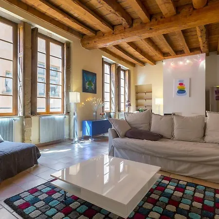 Luckey Homes- Rue De La Baleine