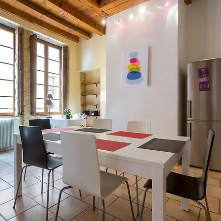 Luckey Homes- Rue De La Baleine Apartment